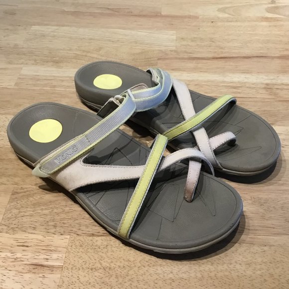 vionic vibram sandals